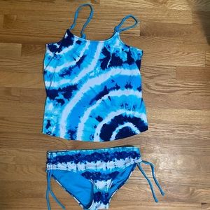 Girl’s tie dye tankini